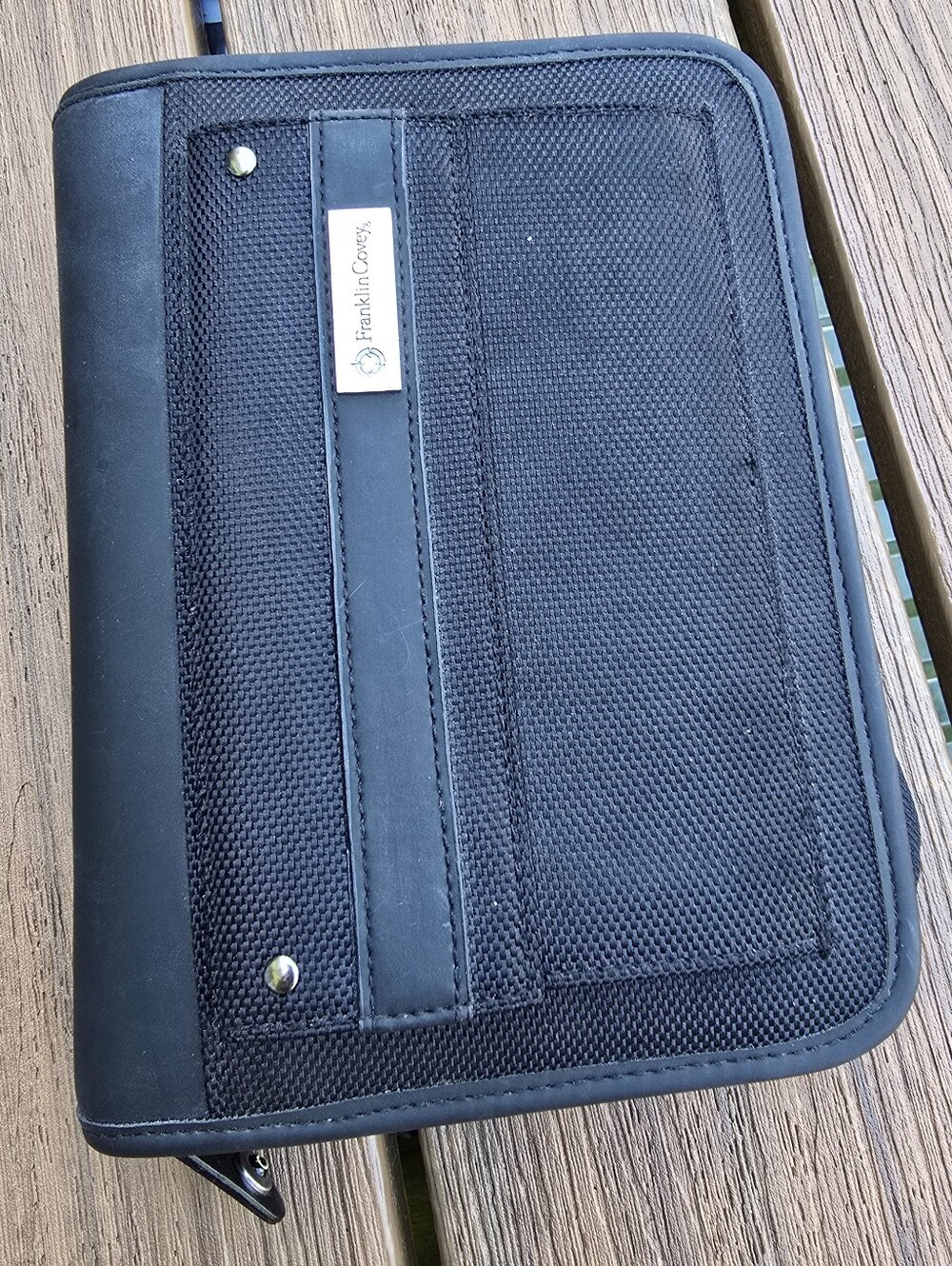 Franklin Covey Compact Friday Nylon Zip Binder